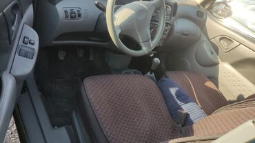 Toyota: Toyota Yaris Verso: 2001 г., 1.3 л, Механика, Бензин, Хэтчбэк — 10