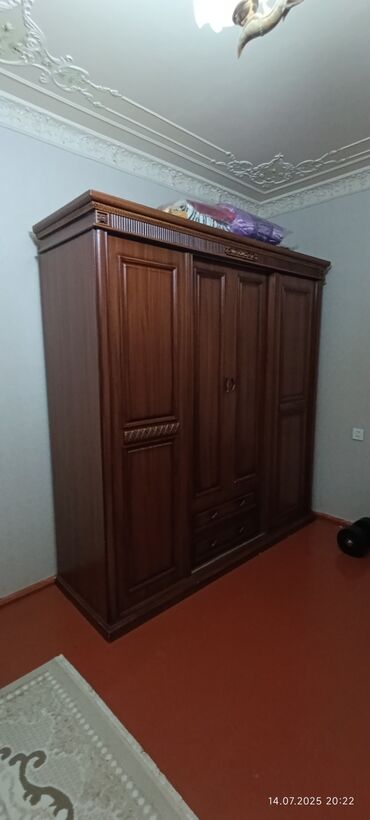 metlax islenmis: İşlənmiş, 4 qapılı Düz dolab, Dolab-asılqan
