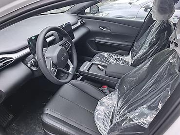 сктер: BYD E9: 2026 г., 1.5 л, Автомат, Электромобиль, Седан — 7