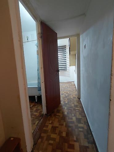 Продажа квартир: 2 комнаты, 43 м², 6 мкр 104 серия, 3 этаж — 5
