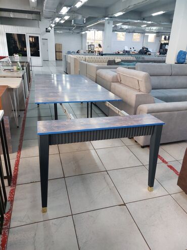 Столы для зала: Стол трансформер "Элит"
удлиняется до 3 метра
в комплекте 5 вкладок — 10