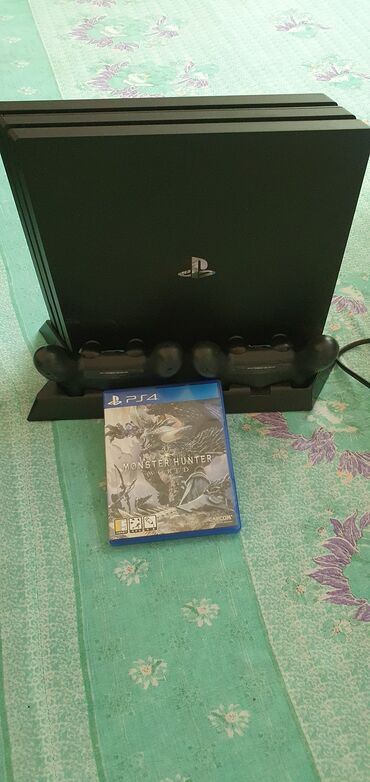 PS4 (Sony PlayStation 4): Продаю ps 4. pro 1tr модел:cuh 7015b console изготовление для