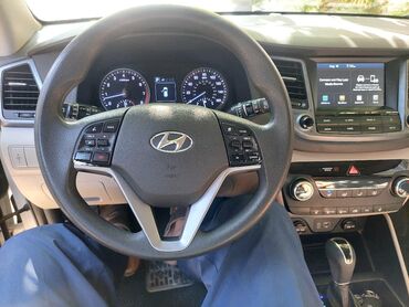 Hyundai: Hyundai Tucson: 2 l | 2017 il Krossover — 9