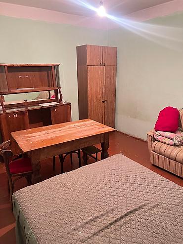 ayna sultanova kiraye evler ucuz: 12 kv. m, 1 otaqlı — 2