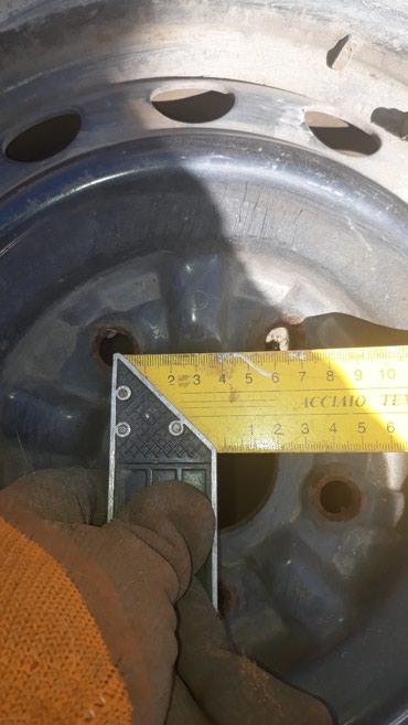шины 14 бу бишкек в Кыргызстан | Шины и диски: Продаю железные диски с заводским колпаками. Или поменяю на
