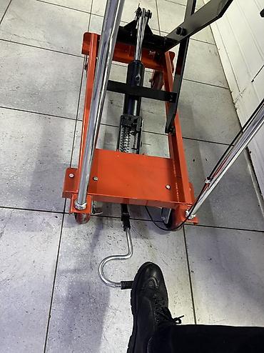 Другие инструменты: Гидравлическая подъемная тележка-стол PTS 500KG-1.3M Назначение: - — 7