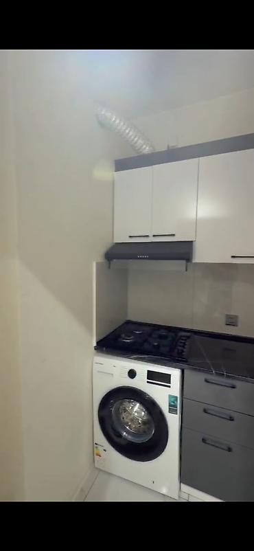 kirayə hövsan: Gənc ailə üçün mənzil – 32 kv.m Qazlı, lifti olan binada, tam mebellə — 2