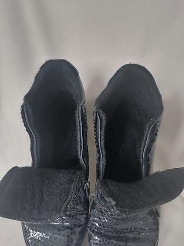 boots cizme: Kozne cizme broj 39. Kao nove, par puta nosene, postavljene toplom — 2