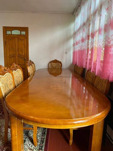 корпусной мебель: Комплект стол и стулья Для зала, Новый