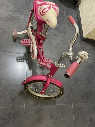 Велосипеды: Продам велосипед за 2000с для девочки