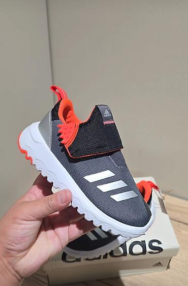 Детские кроссовки Adidas - Легкая текстильная верхняя часть в