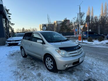 Toyota: Toyota ist: 2002 г., 1.3 л, Автомат, Бензин, Хэтчбэк