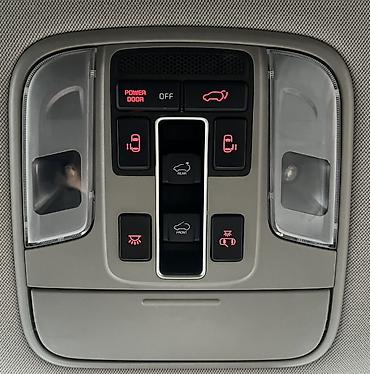 Kia: Kia Carnival: 2020 г., Минивэн — 20
