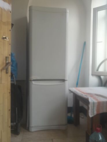 Кухонные плиты и варочные поверхности: Б/у 1 дверь Beko Холодильник Продажа, цвет - Белый, Встраиваемый