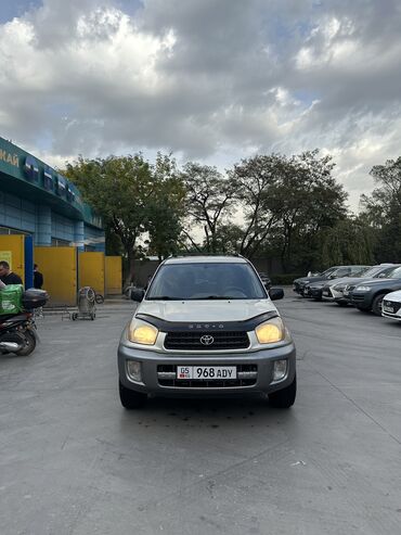 Toyota: Toyota RAV4: 2002 г., 2 л, Автомат, Бензин, Внедорожник