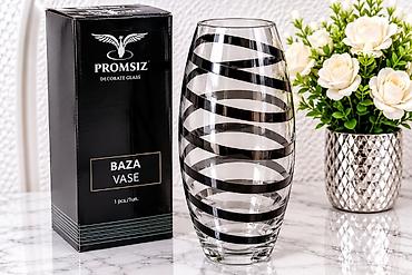 rosa thea: Staklena dekorativna vaza PROMSIZ – BAZA - Materijal: prozirno staklo — 1