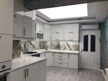 Sifarişlə mətbəx mebeli: Sifarişlə mətbəx dəsti, Özü çəkən petlələr, Mat laminat, Kredit var, Rayonlara çatdırılma, Pulsuz çatdırılma — 18