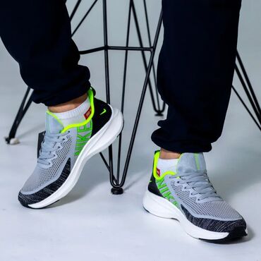 �������������� ������������������ �� �������������� в Кыргызстан | Кроссовки и спортивная обувь: В наличии Nike zoom Размеры: 40-44 Производство: Вьетнам Бесплатная