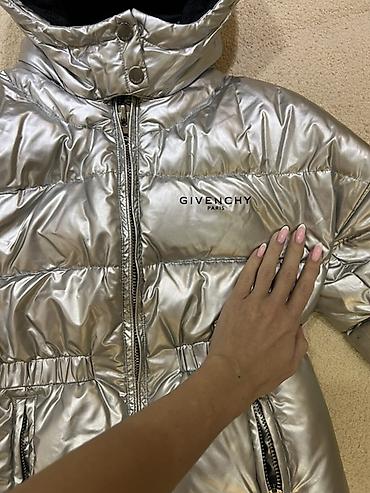 Пуховик Givenchy Paris, металлический серебристый. - Крой at lalafo.kg Пуховик Givenchy Paris, металлический серебристый. - Крой