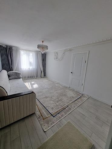 дома аламедин 1: Срочно продаю дом 🏠 адрес Бакай ата село Ак Добо 10 комната 2 кладовка — 1