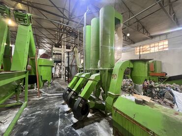 Digər istehsal avadanlığı: PET butulka çeşidləmə və emal xətti Təsvir: - Tam istehsal xətti PET — 15