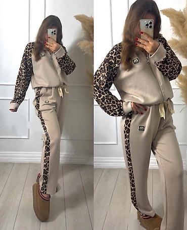 Gornji i donji deo: Ženski komplet trenerke sa animal print detaljima - Dvodijelni set — 3