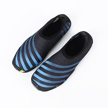 Кроссовки и спортивная обувь: Аквашузы, Акватапки, Акваобувь с плотной подошвой. Верх выполнен из at lalafo.kg — 20 Кроссовки и спортивная обувь: Аквашузы, Акватапки, Акваобувь с плотной подошвой. Верх выполнен из — 20