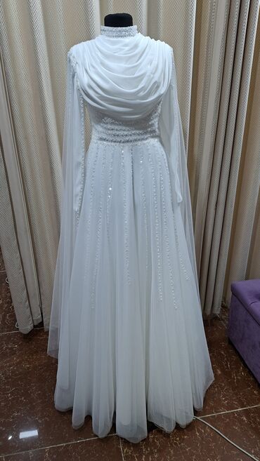 Вечерние платья: Вечернее платье, Русалка, Длинная модель, Без рукавов, Шлейф, M — 18