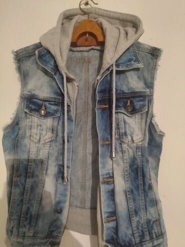 джинсовая куртка мужская с капюшоном: Куртка M (EU 38), L (EU 40)