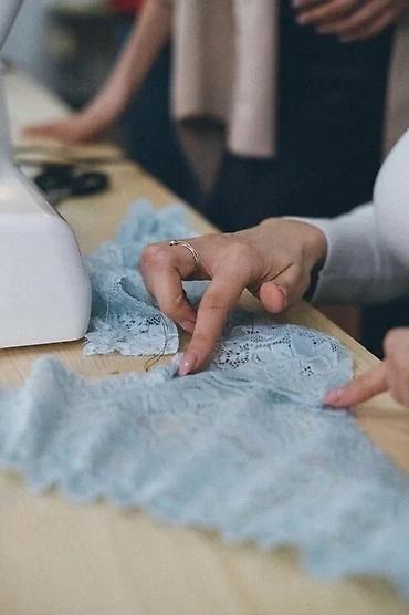 Швейное дело: Ищем закройщика на кружево. Который может кроить у себя, разно — 1