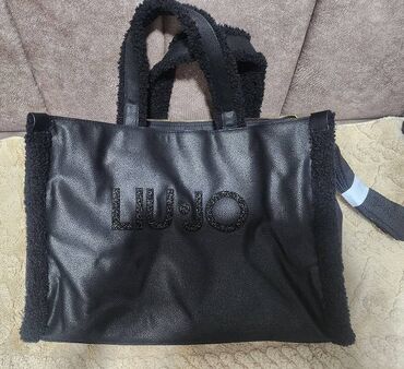 fila patike crne: Shoulder bag, Liu Jo, Material: Leather