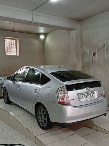 Toyota: Toyota Prius: 1.5 l | 2008 il Hetçbek