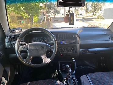 hongqi e: Volkswagen Vento: 1996 г., 1.8 л, Механика, Бензин, Седан — 6