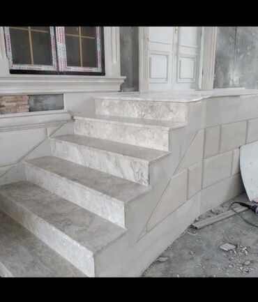 Kafel və metlax: Mermer qrabit Bu boz rəngli, yonulmuş səkilər və ya bordürlərdir -da lalafo.az — 12 Kafel və metlax: Mermer qrabit Bu boz rəngli, yonulmuş səkilər və ya bordürlərdir — 12