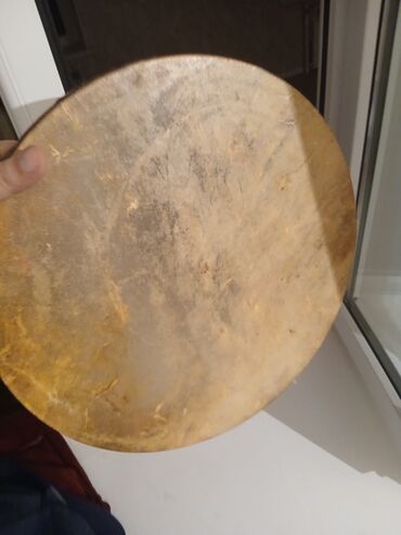 Пианино: Qaval / dəf – ənənəvi çərçivə zərb aləti - Korpus: müxtəlif tonlarda