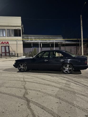 Mercedes-Benz: Mercedes-Benz W124: 1993 г., 2.2 л, Механика, Бензин — 5