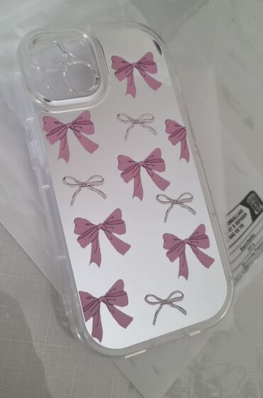 Kabrolar: Iphone 14 üçün case 4 manat yenidir,sadəcə kamera hissəsində çartlaq