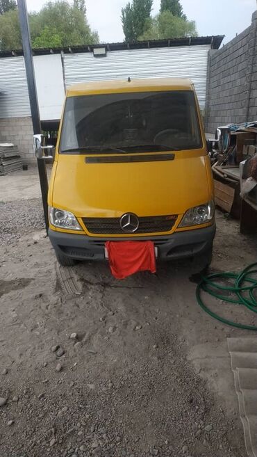 Mercedes-Benz: Мерседес спринтер 2002год цена 11тысяч. доллар!