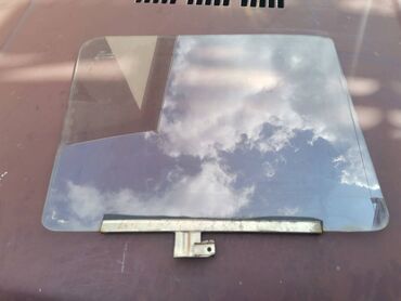 Auto delovi: Staklo levih vrata Lada 2121 Niva. Polovno, ocuvano. Originaalno — 1
