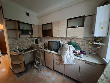 2ci el dolablar: Metbex mebeli 140 ₼ qiymet sondur üzerinde hecne verilmir uzunu 3 — 2