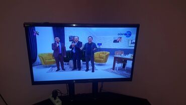 продаётся ноутбук запечатанный абсолютно новый привозной из америки: Новый Телевизор Shivaki LED экран 82" FHD (1920x1080), Самовывоз