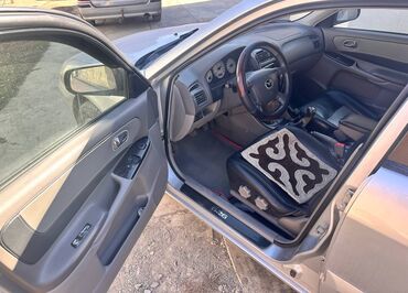 Mazda: Mazda 626: 2001 г., 2 л, Механика, Газ, Седан — 3