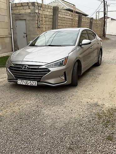 hyundai veracruz: Hyundai Elantra sedan - Korpus: gümüş rəng, aqressiv ön panjur və — 1
