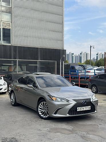 Lexus ES: 2020 г., 2.5 л, Автомат, Гибрид, Седан