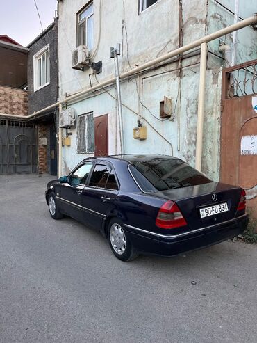 Mercedes-Benz: Mercedes-Benz C 180: 1.8 l | 1996 il Sedan — 13