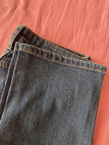 Cinslər: MANGO Denim & Tees qadın cins şalvarı - Rəng: klassik tünd-mavi — 3