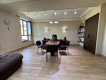 Продажа офисов: Продажа офисов 360 м², С ремонтом, С мебелью, Административное здание, 1 этаж — 2