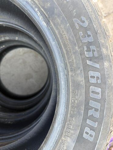 шины грузавые: Шины радиальные бескамерные 235/60 R18 - Размер: 235/60 R18 - Тип