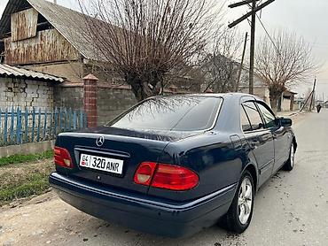 Mercedes-Benz: Mercedes-Benz E-Class: 1995 г., Седан — 5