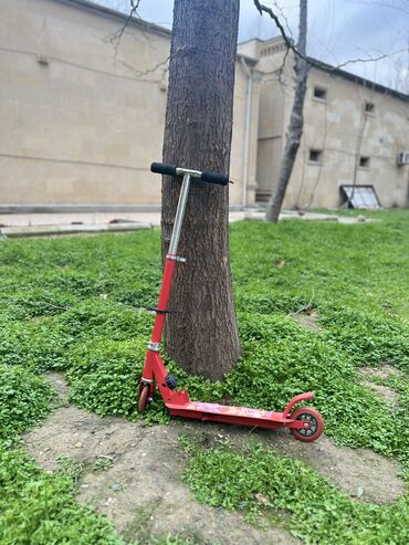 Samokatlar: Самокат в идеальном состоянии. От 3 до 10 лет. ручка регулируется под — 3